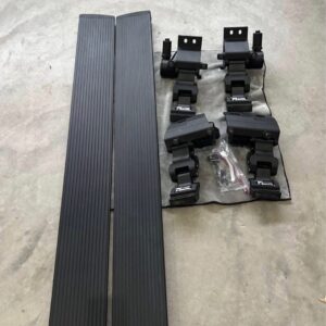 Bronco 2 door Rough Country electric side steps