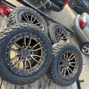 20x10 FUEL D681 with33125020 RIMS TIRE Wheels 33x12.50x17